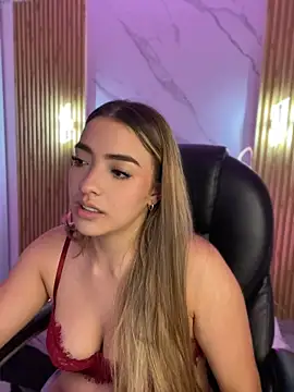 kyliejoness Chat XXX live