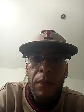 Alphamaster_92 Live XXX Chat