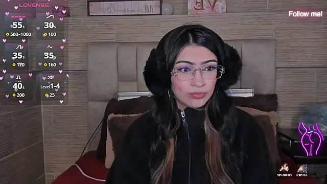 צ'אט XXX בשידור חי של mia_devine_