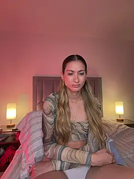 צ'אט XXX בשידור חי של DanikRosse