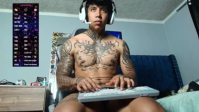 Nickhot0609 XXX чат на живо