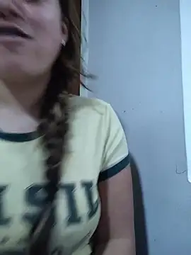 XXX chat uživo modela camila-titis