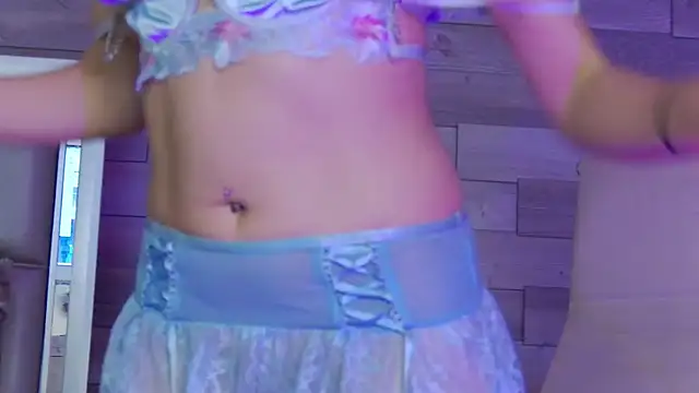 LunaHartのライブXXXチャット
