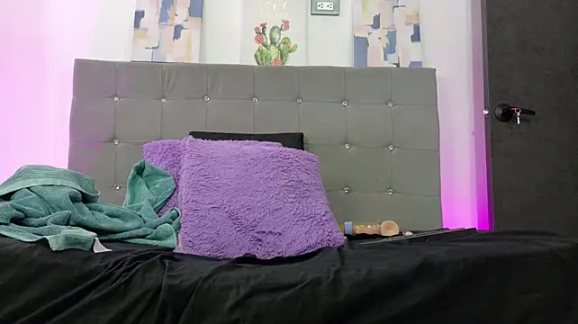 DianaSol élő XXX-chatje