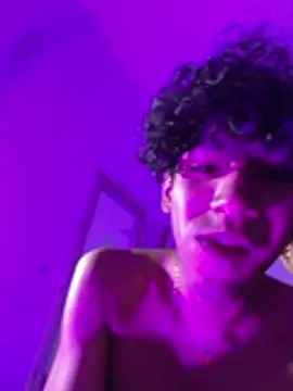 צ'אט XXX בשידור חי של Limitless_boy