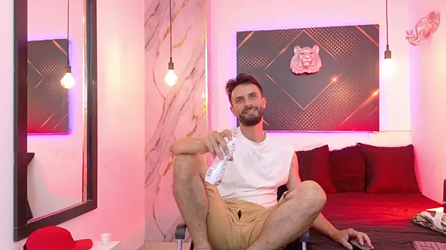 KingOfTemptation live XXX chat