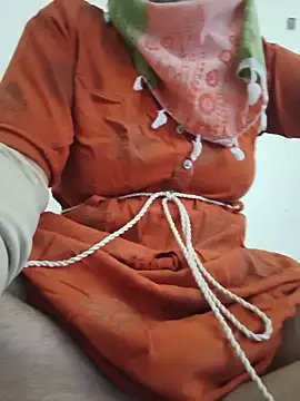 XXX chat uživo modela aarvicam