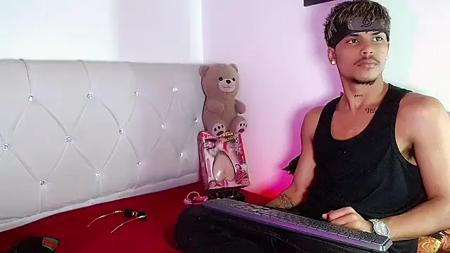 צ'אט XXX בשידור חי של Angel_foxc13