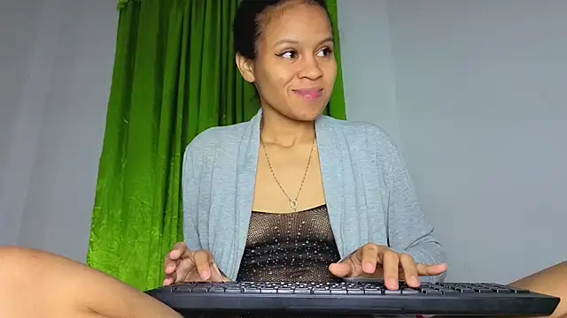 Chat XXX ao vivo de Catalina6_