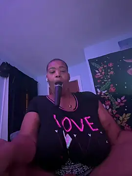 Toaoamazonnae's Live XXX Chat