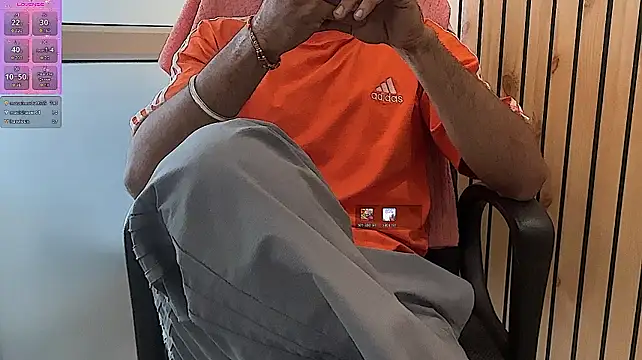 XXX chat uživo modela PouringLust