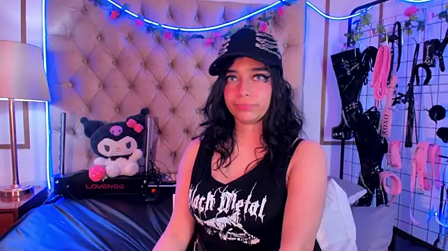 kira_Berry_ élő XXX-chatje