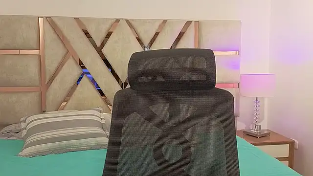 auravg Live XXX-Chat