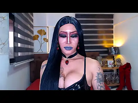 DominateMistressTania's Live XXX Chat
