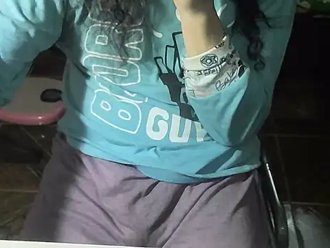 צ'אט XXX בשידור חי של OreCam
