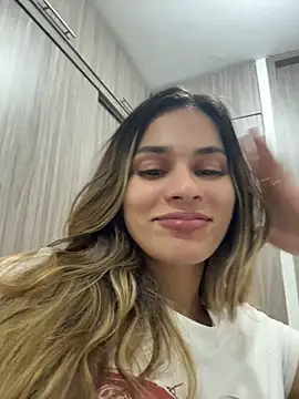 Chat +18 de cuteluci_ ao vivo