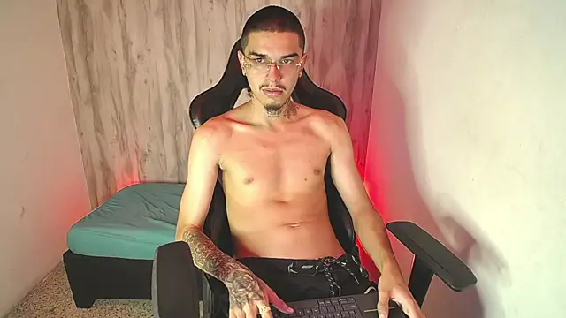 Chat XXX ao vivo de Tayson_Hot