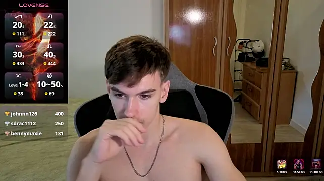 BradyFlint 现场XXX聊天
