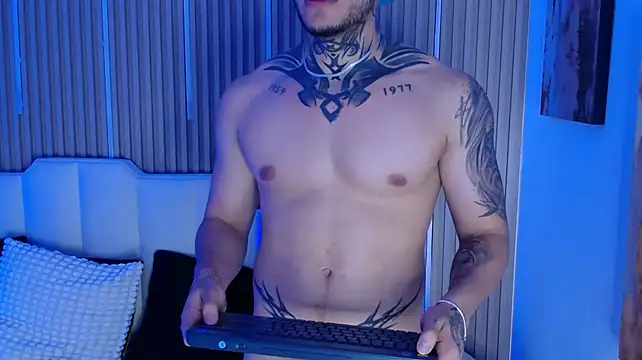 XXX chat uživo modela BamBam_JD