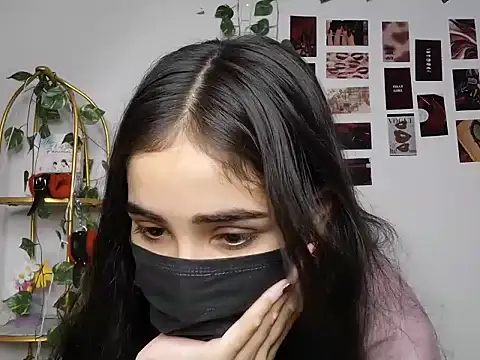 Dasydoll Adlı Modelin Canlı XXX Sohbeti