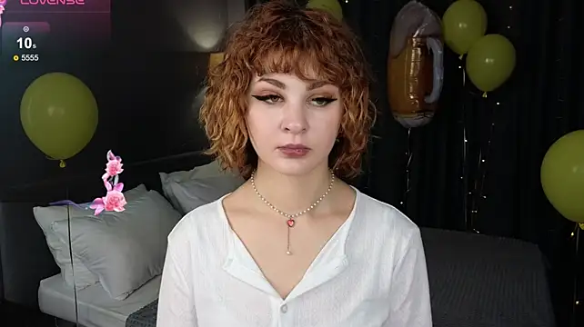 Kira__Fluffy's Live XXX Chat