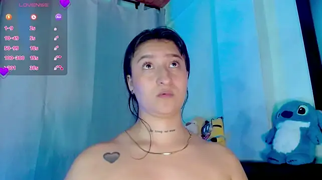 EVAH_LEE_ Adlı Modelin Canlı XXX Sohbeti