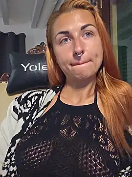 kylie_blck Adlı Modelin Canlı XXX Sohbeti