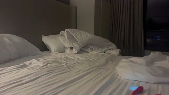 Squirtlegirly's Live XXX Chat