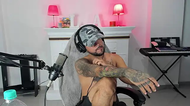 XXX chat uživo modela dereck_karter