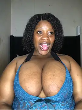 BigJugsCandyxx – Live XXX-chat