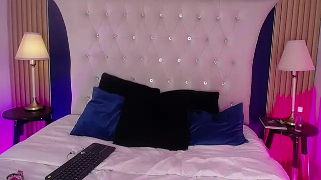 Viollet_Sinclair's Live XXX Chat