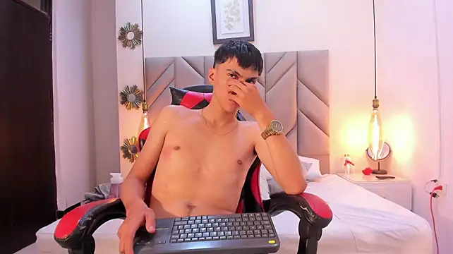 Czat XXX na żywo – LeoDrake_