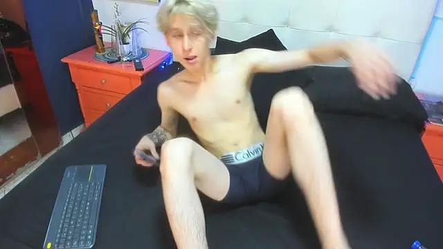 Chat XXX en directo de Archie6_