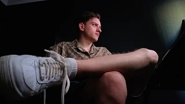 FelixStarkk Adlı Modelin Canlı XXX Sohbeti