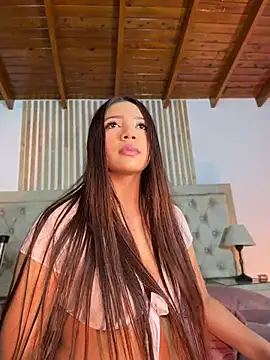 Pushaina__1's Live XXX Chat