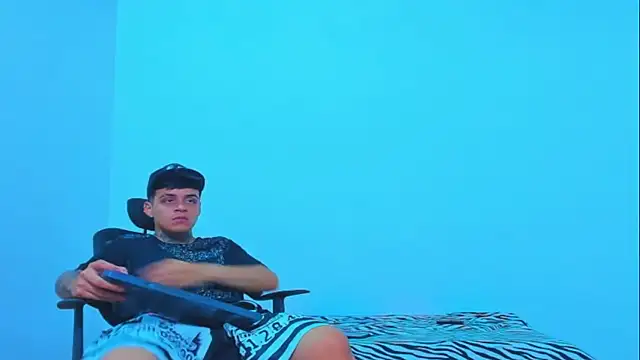 Thomas-Wil Obrolan Langsung XXX