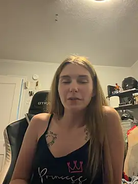 MisCheeks69 élő XXX-chatje