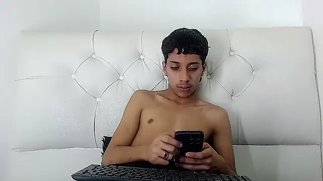 צ'אט XXX בשידור חי של jl_brayan12