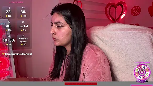 cloe_small Adlı Modelin Canlı XXX Sohbeti