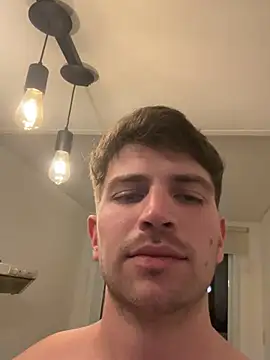 Show modela ArgentiiinoBoy na web-kameri