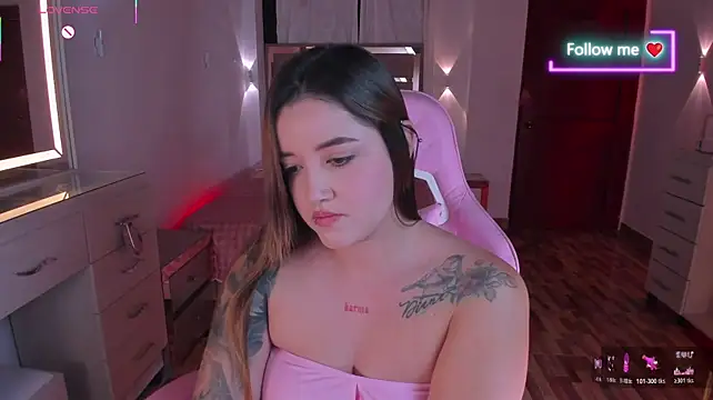 MiaLatina_'s Live XXX Chat