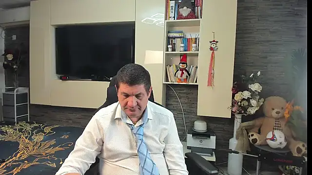 SpartacusDaddy48 Chat XXX live