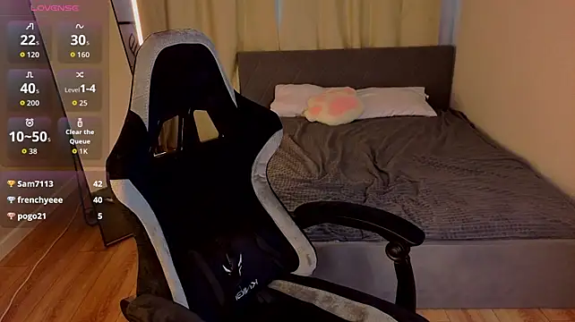 JuliaShyy Chat XXX live