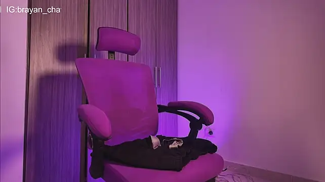 Chat XXX en directo de Benjii_Carter1