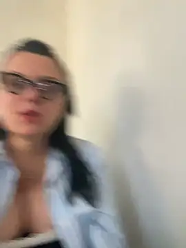Vanillaecho7632's Live XXX Chat