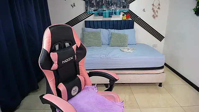 Shantal_233n Live XXX chat