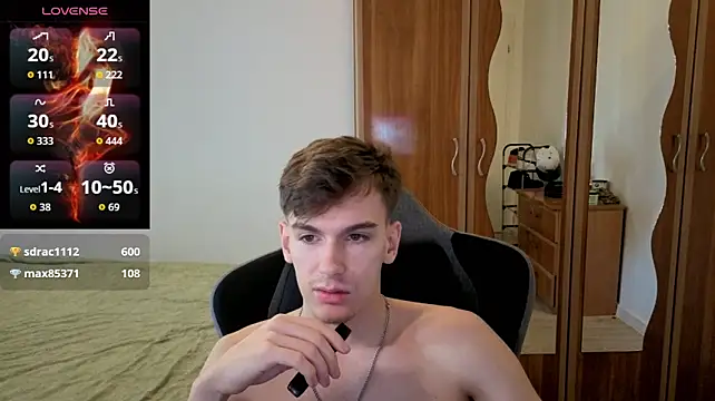 BradyFlint 即時 XXX 聊天