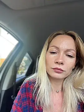 LavenderHot's Live XXX Chat