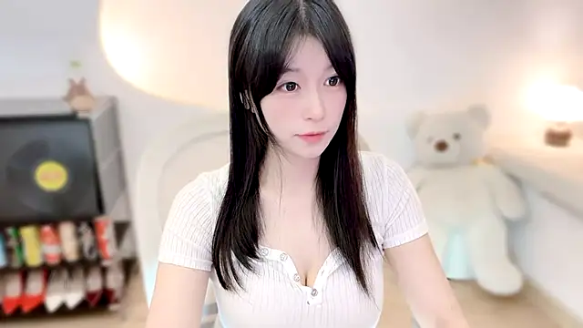 Onechestnut's Live XXX Chat