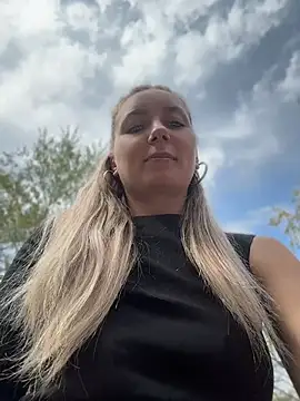Crazy-Rosa XXX чат на живо